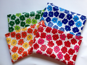 マリメッコ風ラミネートポーチ